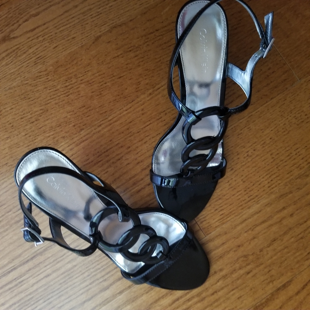 Shoes - Picture 4 of 4